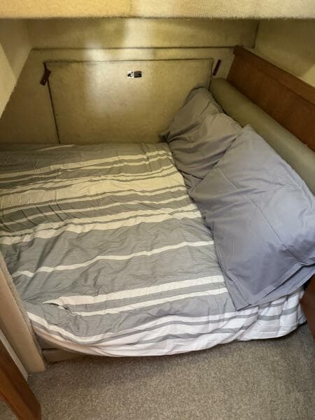 1996 Bayliner 4087 Aft Cabin Motoryacht