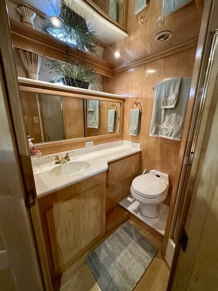 2000 Navigator 4600 Classic