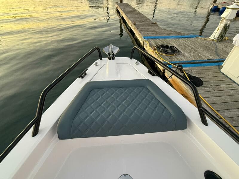 2022 Axopar 37 XC Cross Cabin