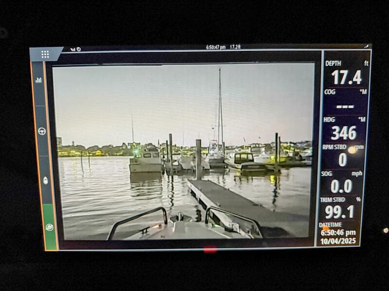 2022 Axopar 37 XC Cross Cabin