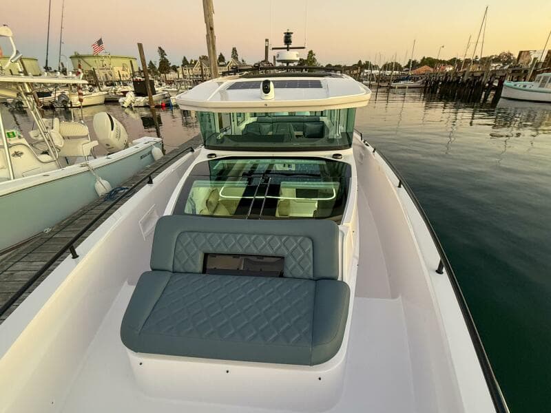 2022 Axopar 37 XC Cross Cabin