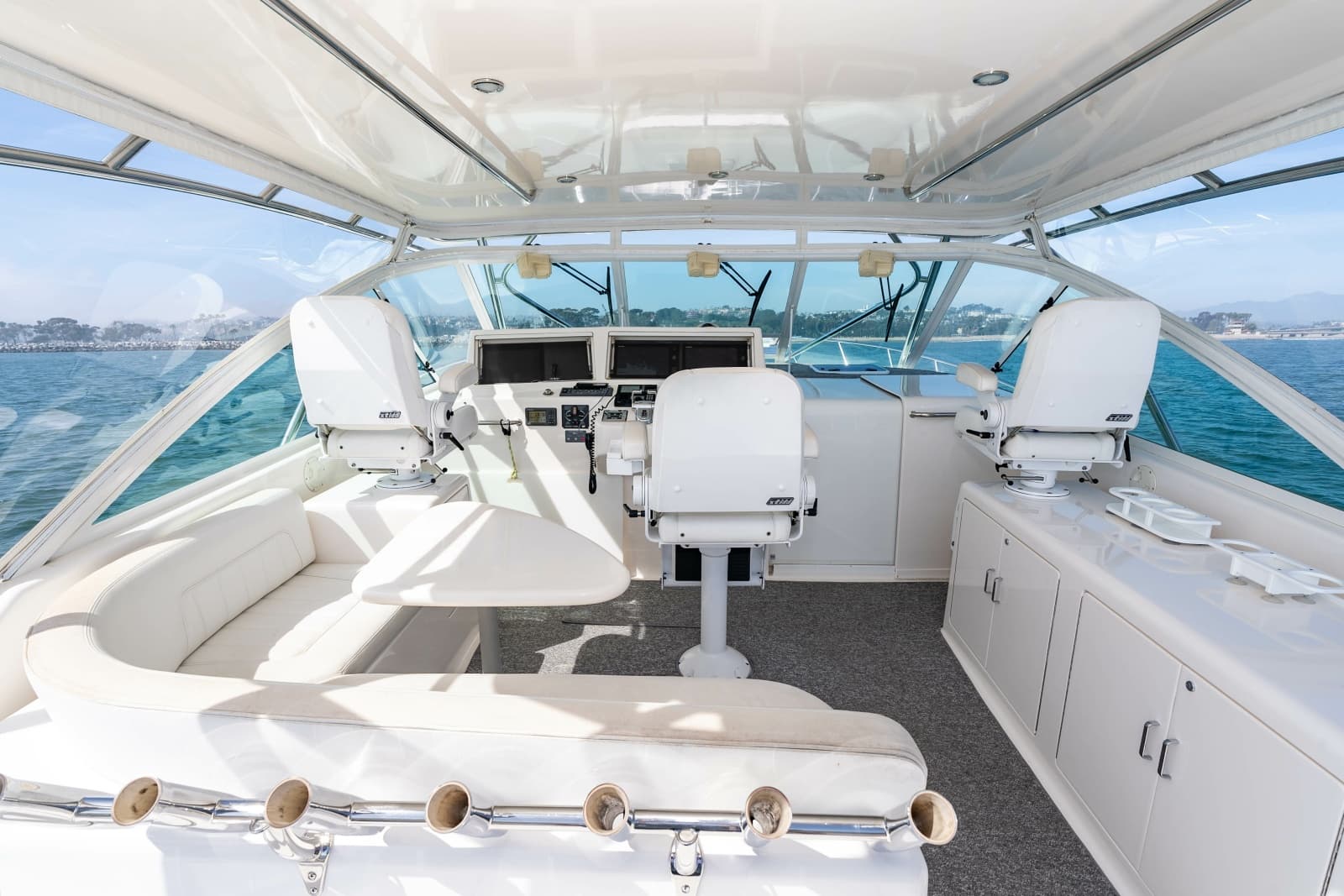 20045 40' Cabo Express - El Patron Helm