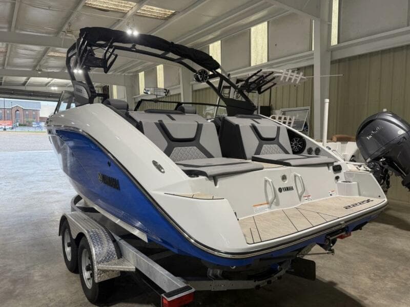 2024 Yamaha Boats 222XE