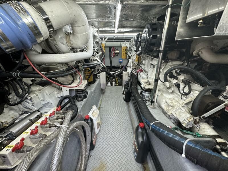 2000 Sea Ray 480 Sedan Bridge