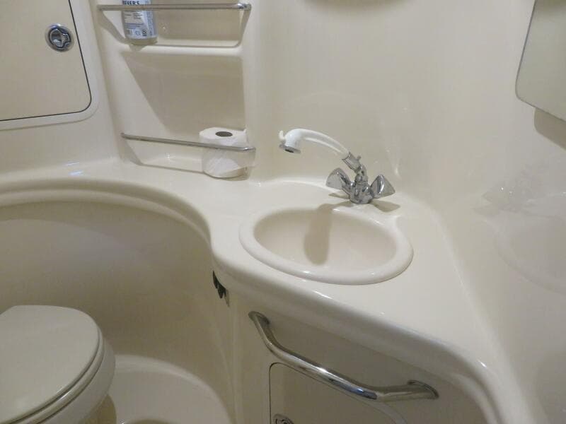 2005 Sea Ray 300 Sundancer