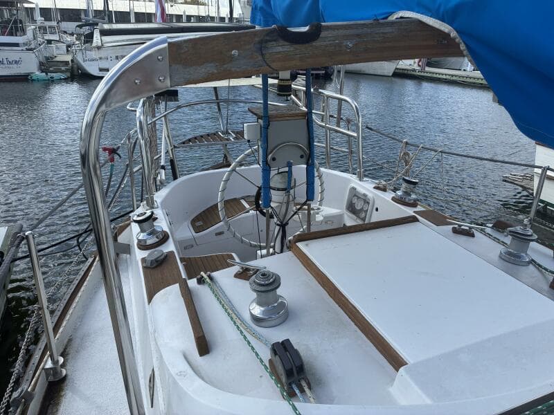 1986 Slocum 37 - Cockpit