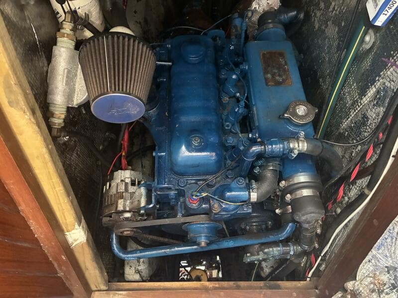 1986 Slocum 37 - Engine