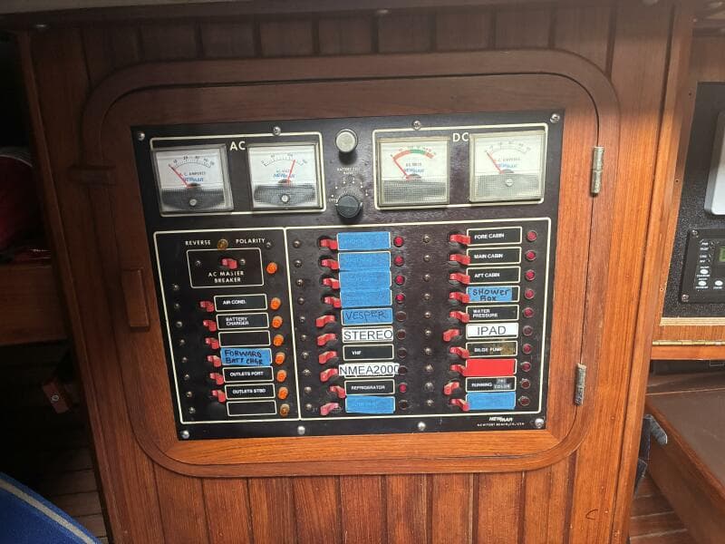 1986 Slocum 37 - Electrical panel