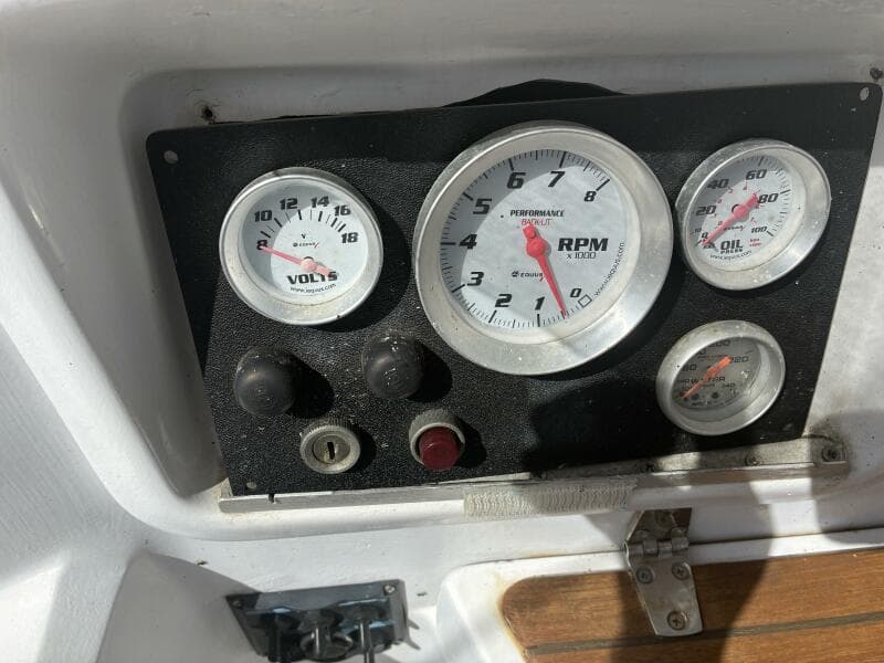 1986 Slocum 37 - Engine control
