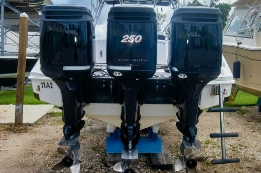 2005 Donzi 35 ZF Cuddy