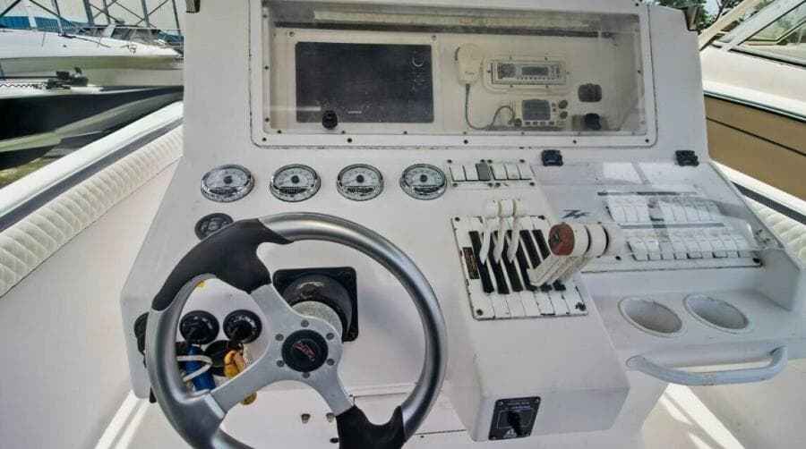 2005 Donzi 35 ZF Cuddy