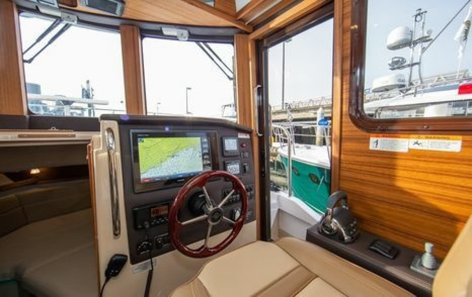 2016 Ranger Tugs 31 Tug