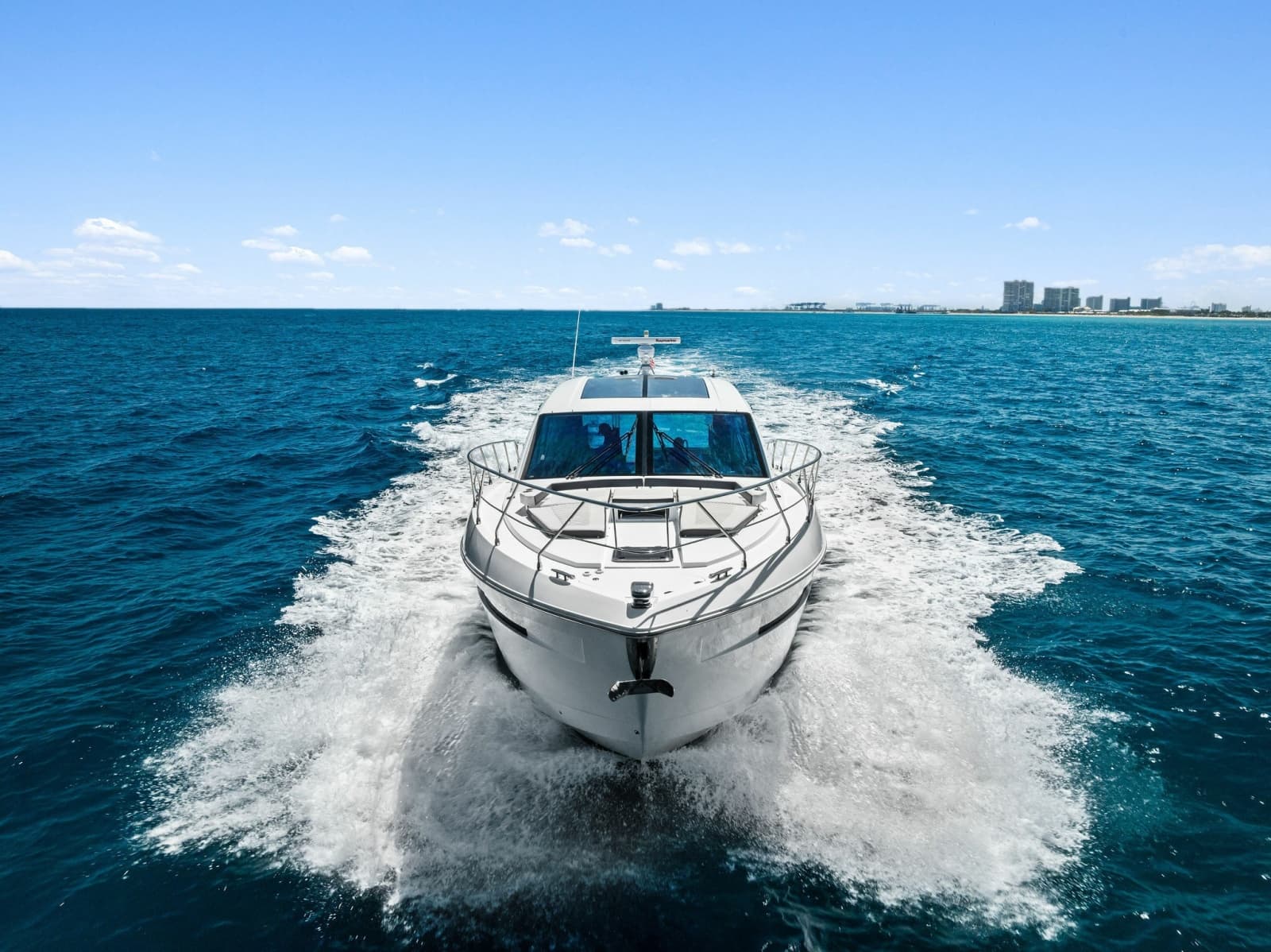 2019 Cruisers Yachts 54 Cantius