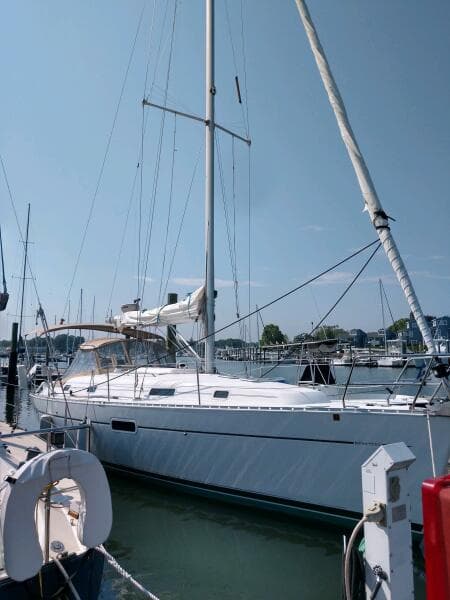 2000 Beneteau 361