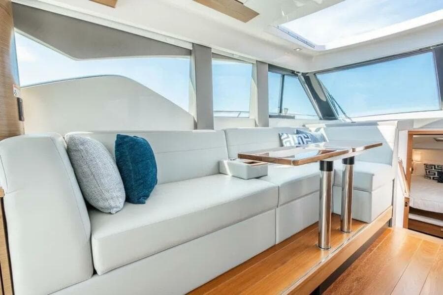 2023 Tiara Yachts 39 Coupe