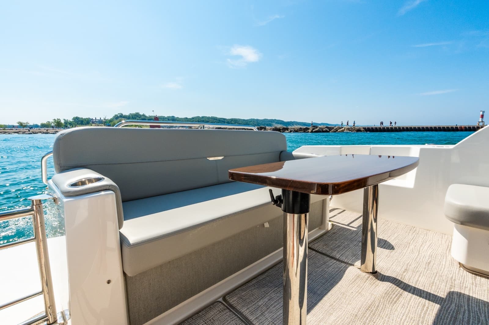2023 Tiara Yachts 39 Coupe - Photo 30