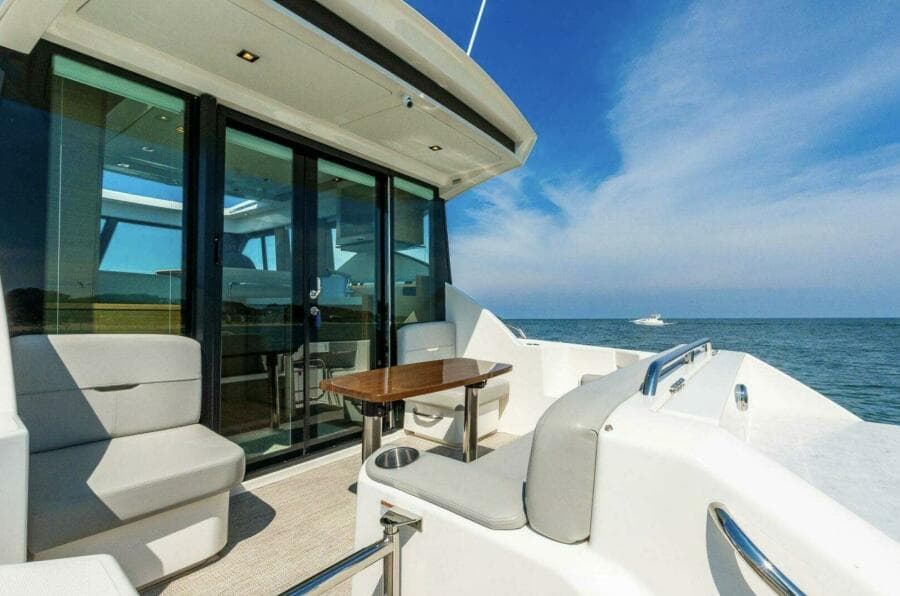 2023 Tiara Yachts 39 Coupe