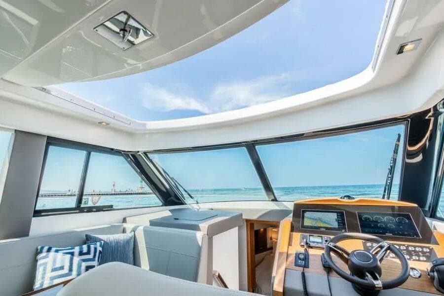 2023 Tiara Yachts 39 Coupe