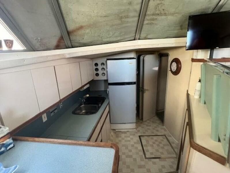 1989 Trojan 12M Motor Yacht