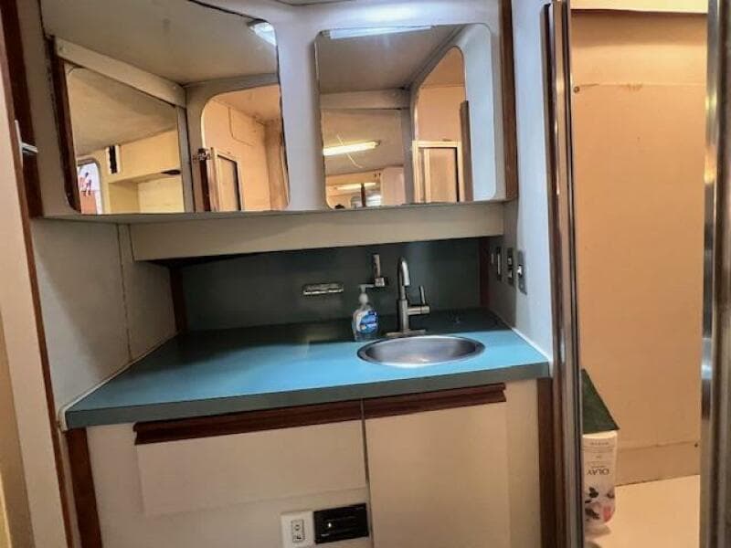 1989 Trojan 12M Motor Yacht