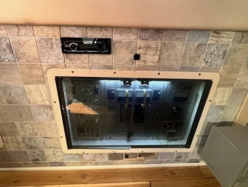 1989 Trojan 12M Motor Yacht