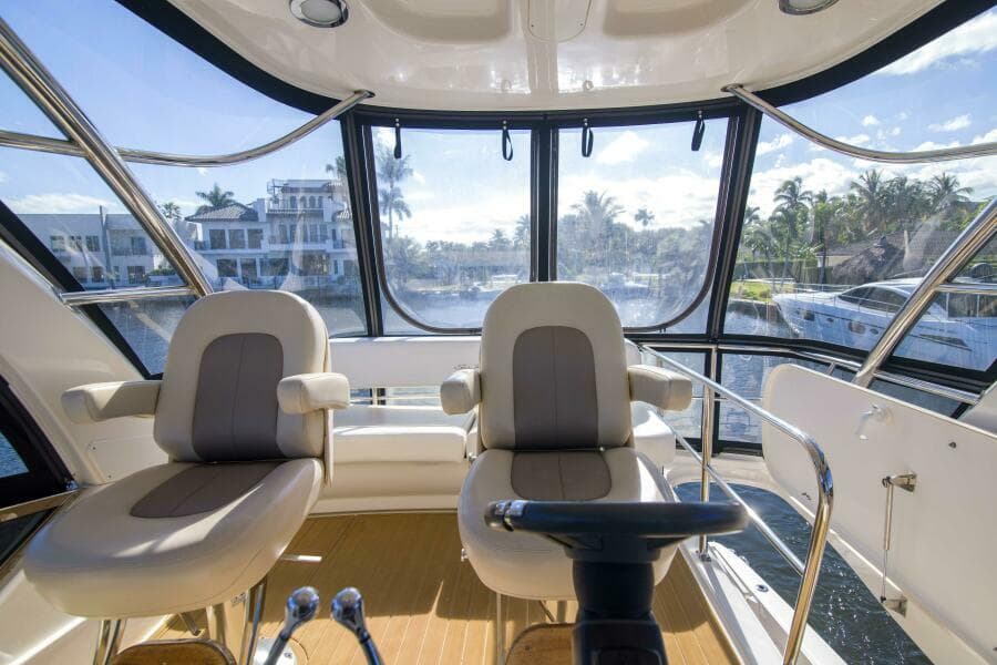 Sea Ray 52 -  Seas The Day - Flybridge 