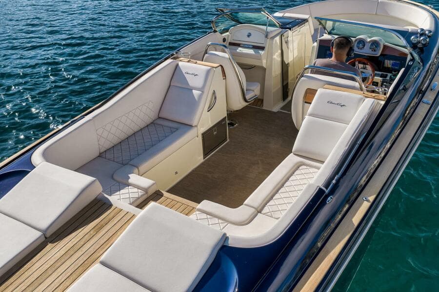 Chris-Craft 34 - 2LW - Deck Seating