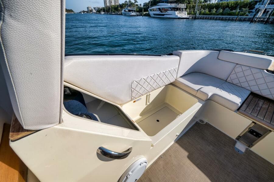 Chris-Craft 34 - 2LW - Forward Seating and Storage