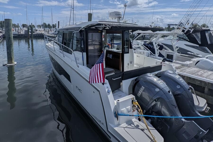 2023 Jeanneau NC 1095 Weekender - Photo 1
