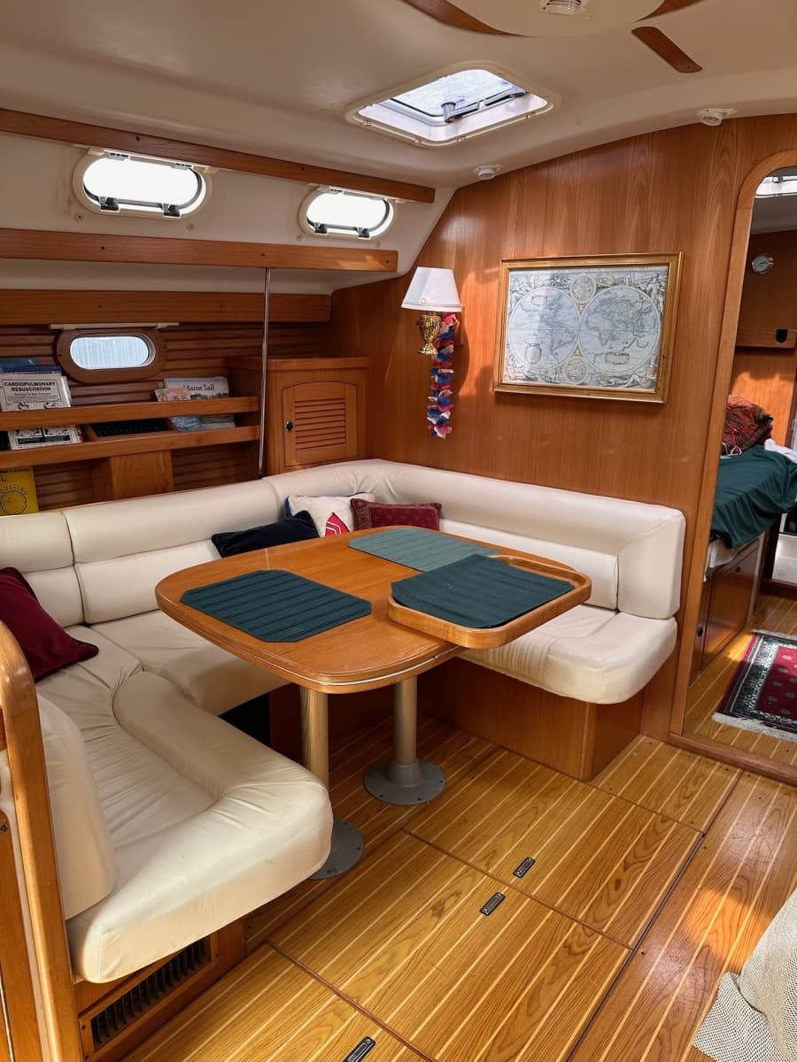 2002 Catalina 470