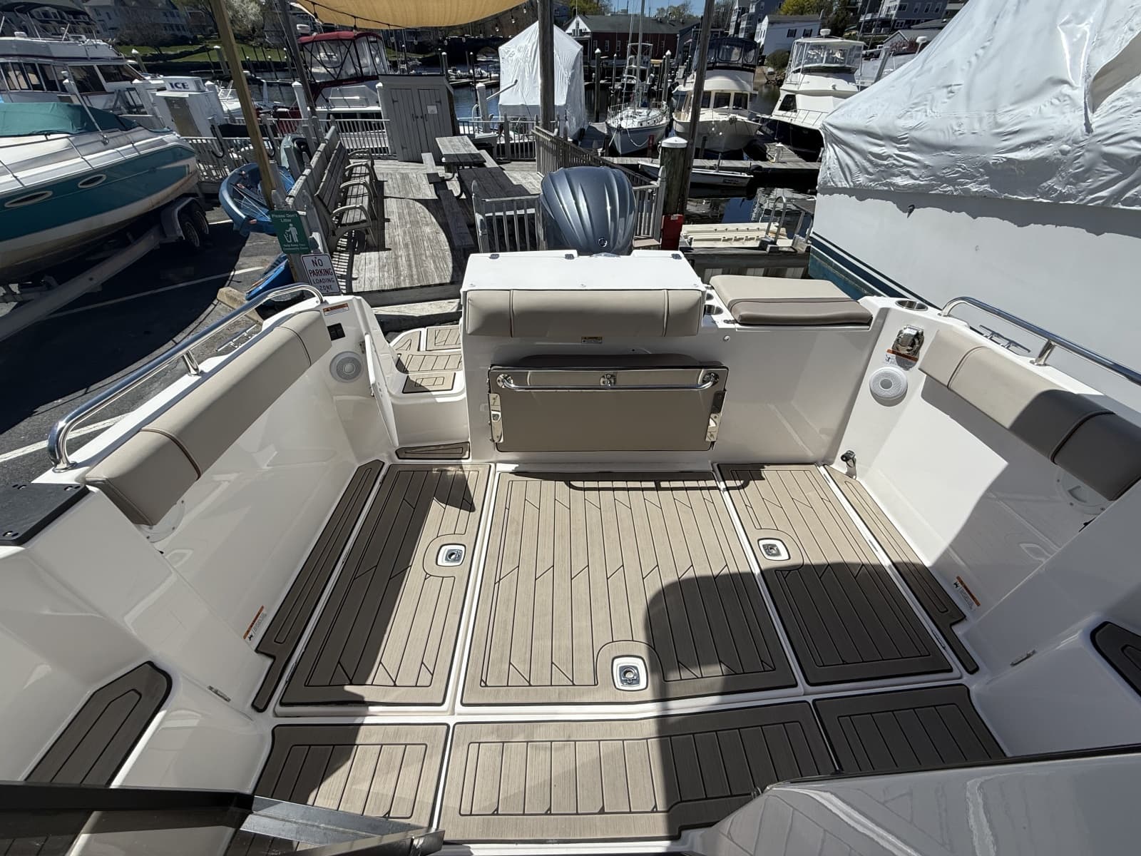 2022 Cutwater C-24 - Photo 20