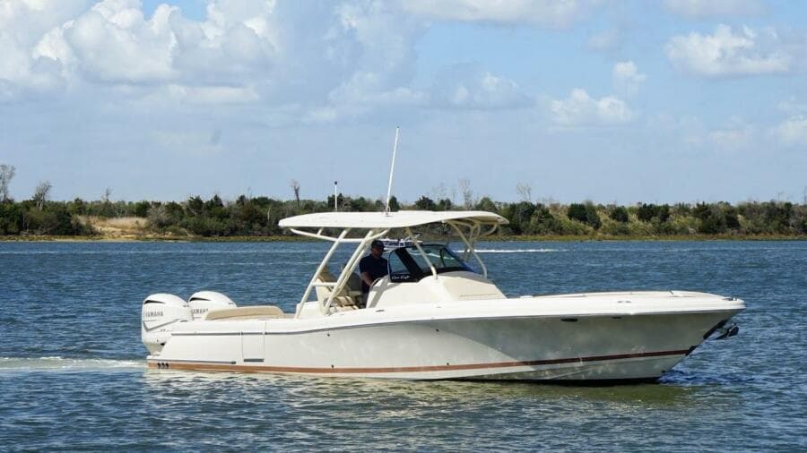 Chris-Craft 34- Catalina Grace- Profile 
