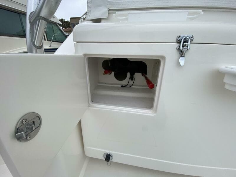 2006 Cabo 40 Express - BUZZ CATCHER