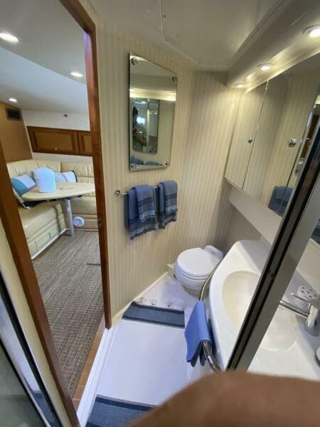 2006 Cabo 40 Express - BUZZ CATCHER