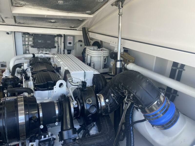 2006 Cabo 40 Express - BUZZ CATCHER