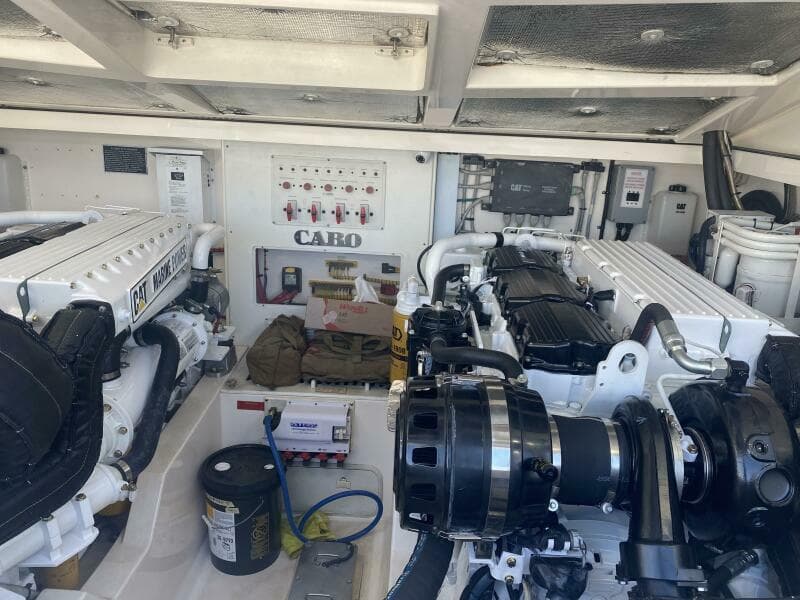 2006 Cabo 40 Express - BUZZ CATCHER