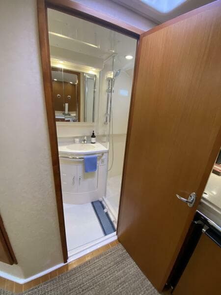 2006 Cabo 40 Express - BUZZ CATCHER