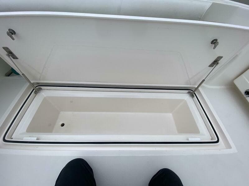 2006 Cabo 40 Express - BUZZ CATCHER