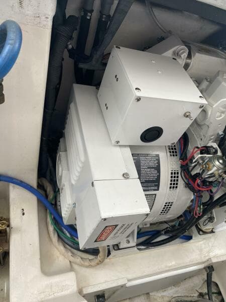 2006 Cabo 40 Express - BUZZ CATCHER