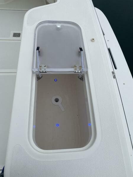 2006 Cabo 40 Express - BUZZ CATCHER