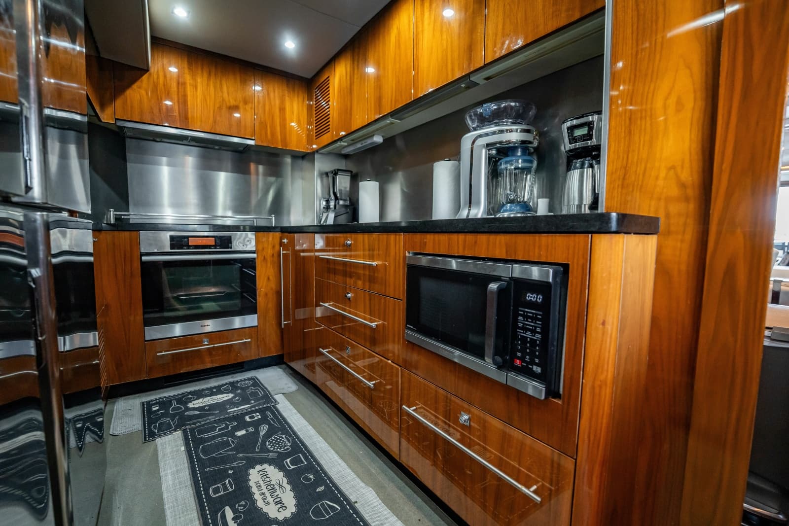 2010 Sunseeker 34 Metre Yacht