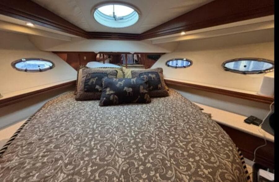 1998 Carver 530 Voyager