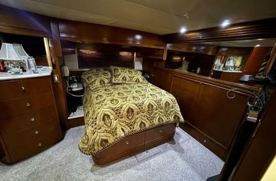 1998 Carver 530 Voyager