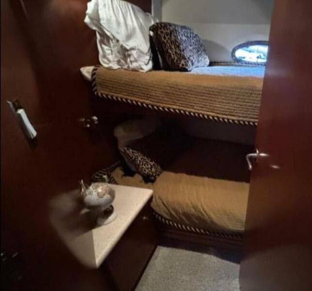 1998 Carver 530 Voyager