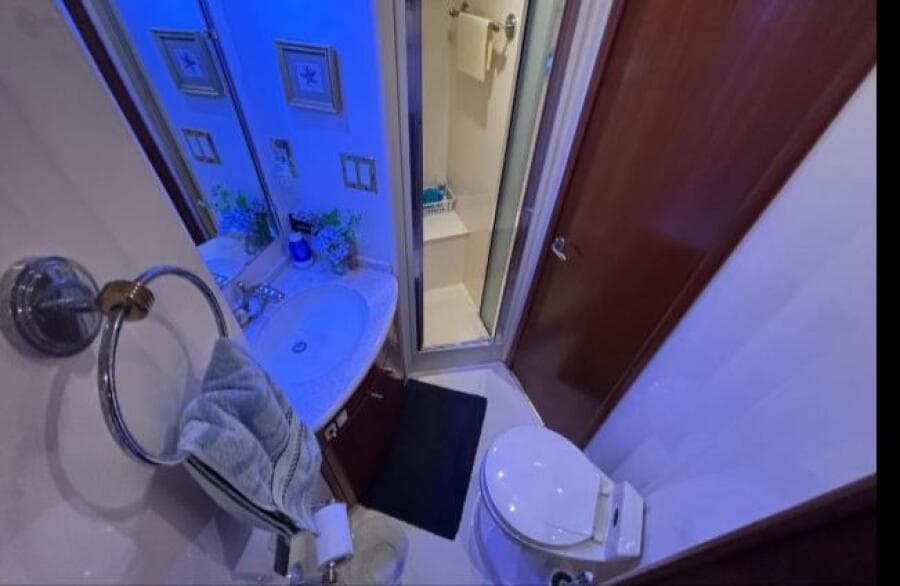 1998 Carver 530 Voyager