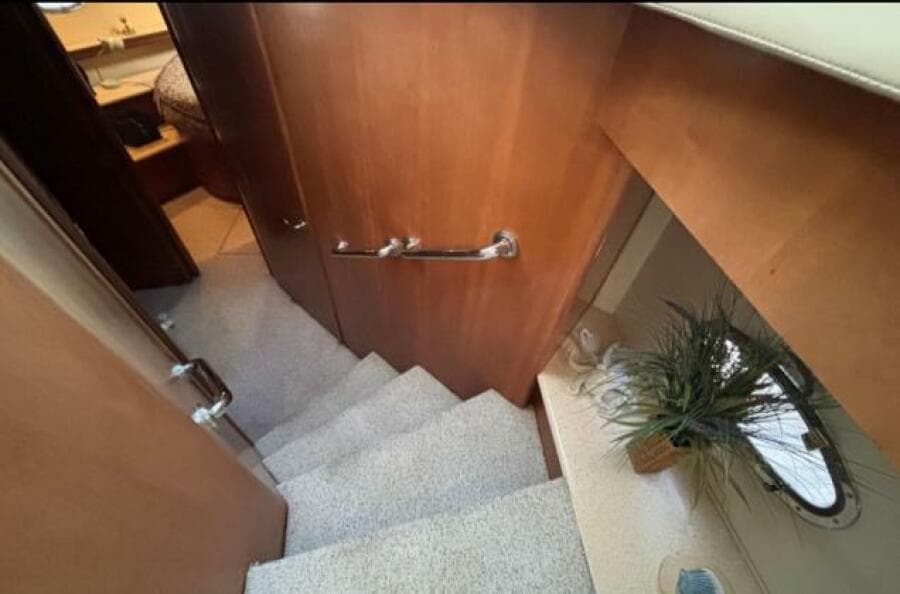 1998 Carver 530 Voyager