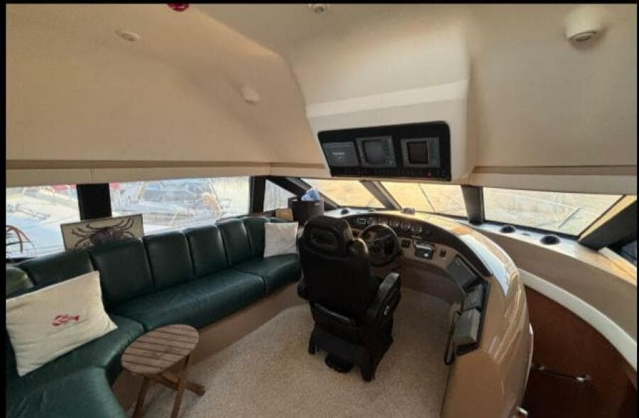 1998 Carver 530 Voyager