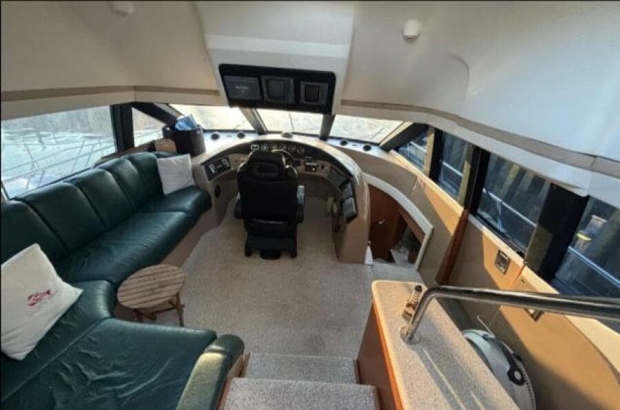 1998 Carver 530 Voyager