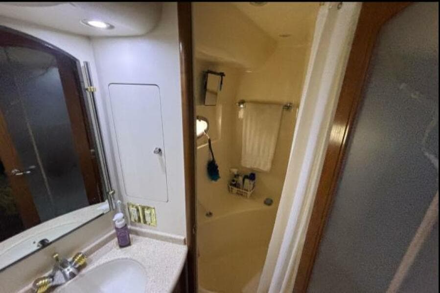 1998 Carver 530 Voyager