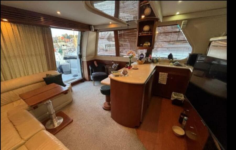 1998 Carver 530 Voyager